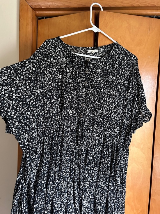 Black Floral Smocked Waist Women’s Dress Top - Picture 4 of 7